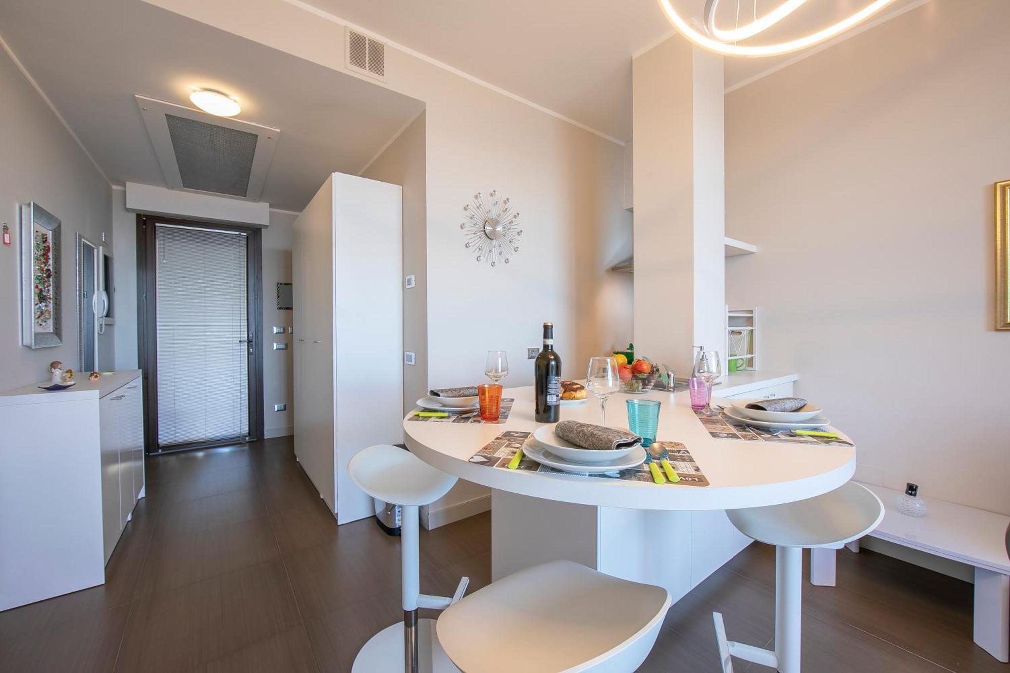 Suite On The Lake - Happy Rentals Meina Dış mekan fotoğraf