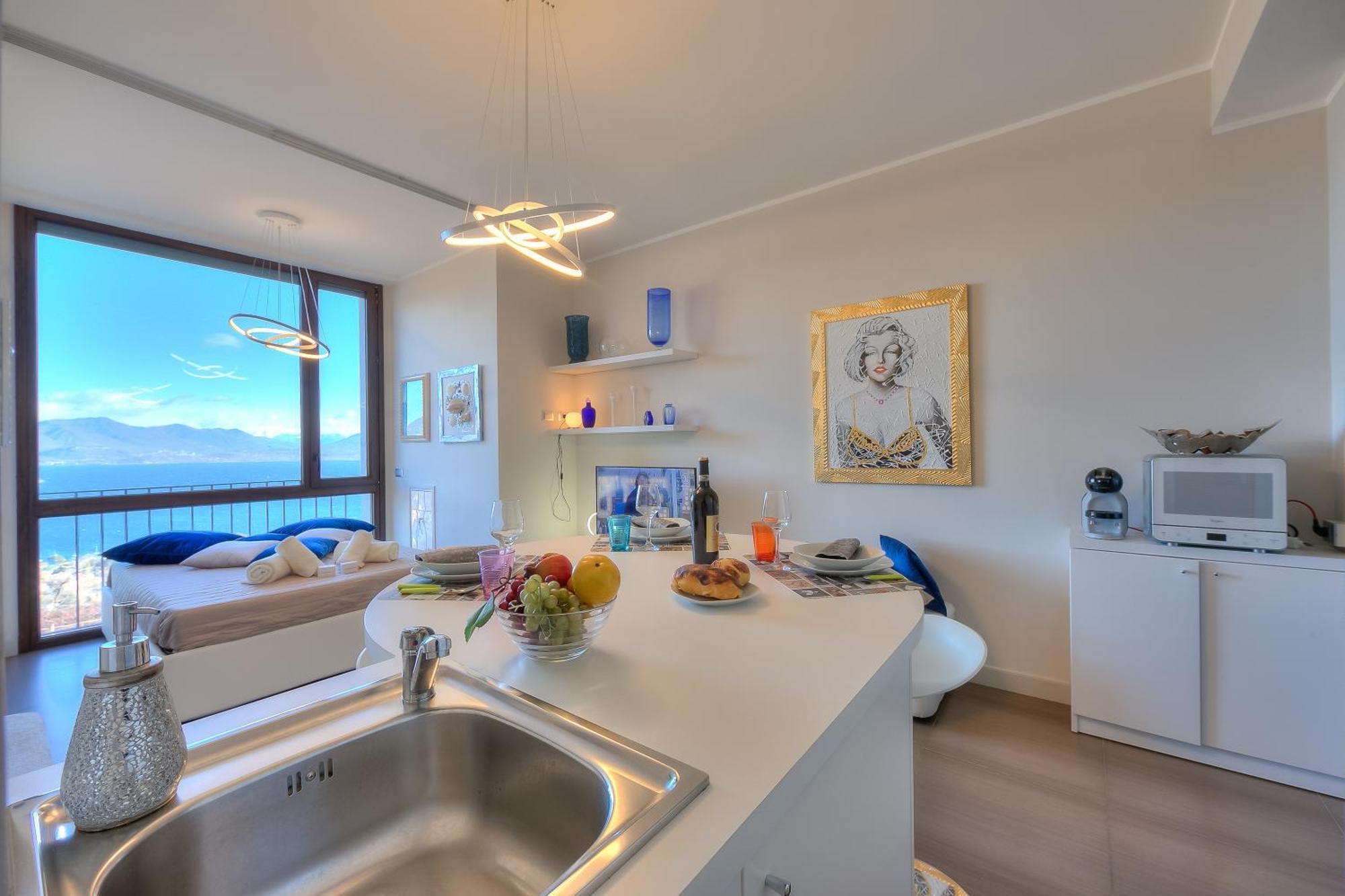 Suite On The Lake - Happy Rentals Meina Dış mekan fotoğraf